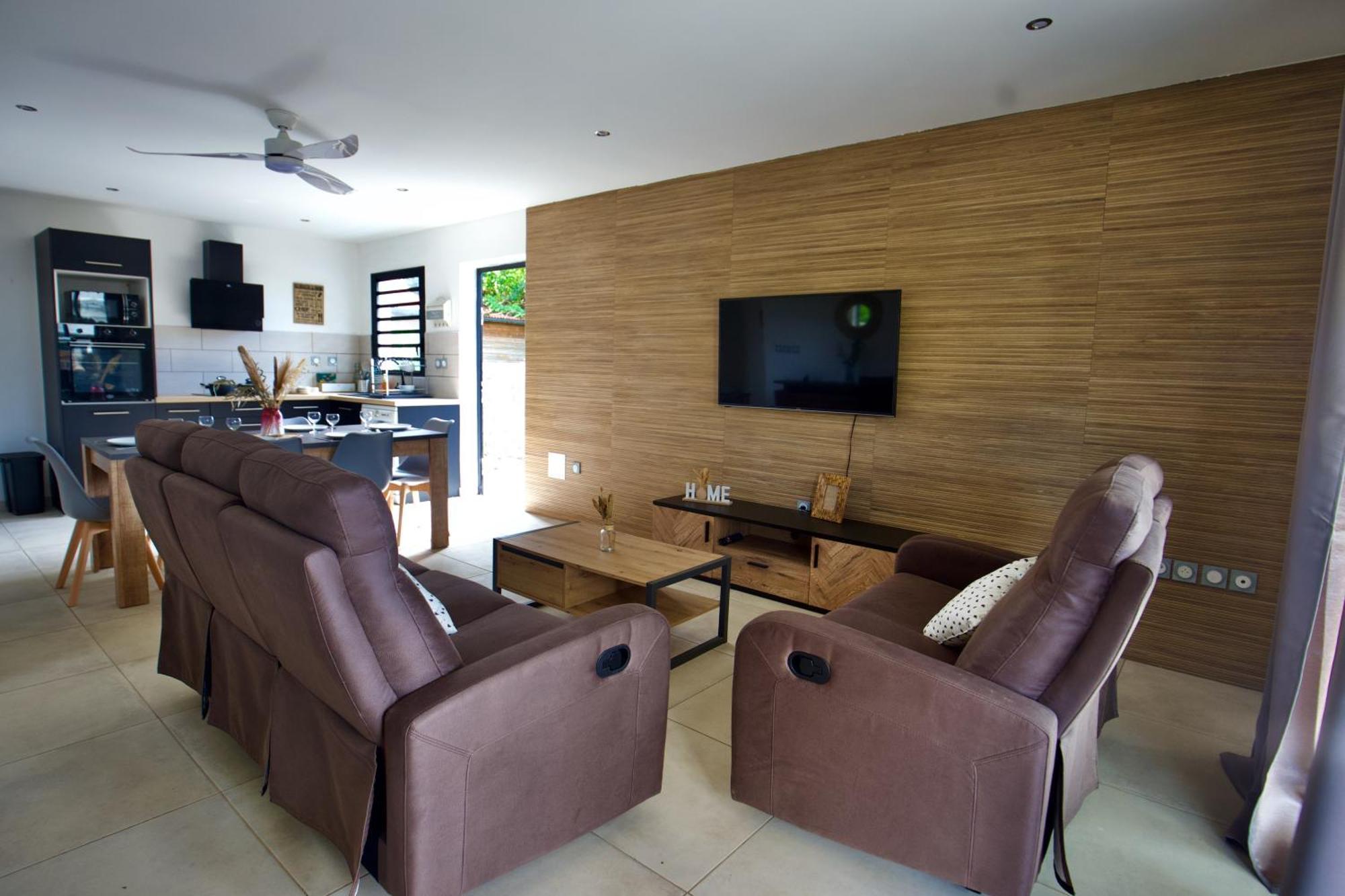 Le Beau Vallon 1- Jacuzzi Privatif Et Piscine Chauffee Partagee Saint Benoit Luaran gambar